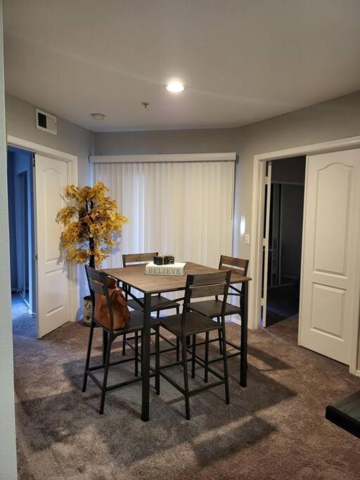 Modern 2Br Oasis! Appartement Phoenix Buitenkant foto